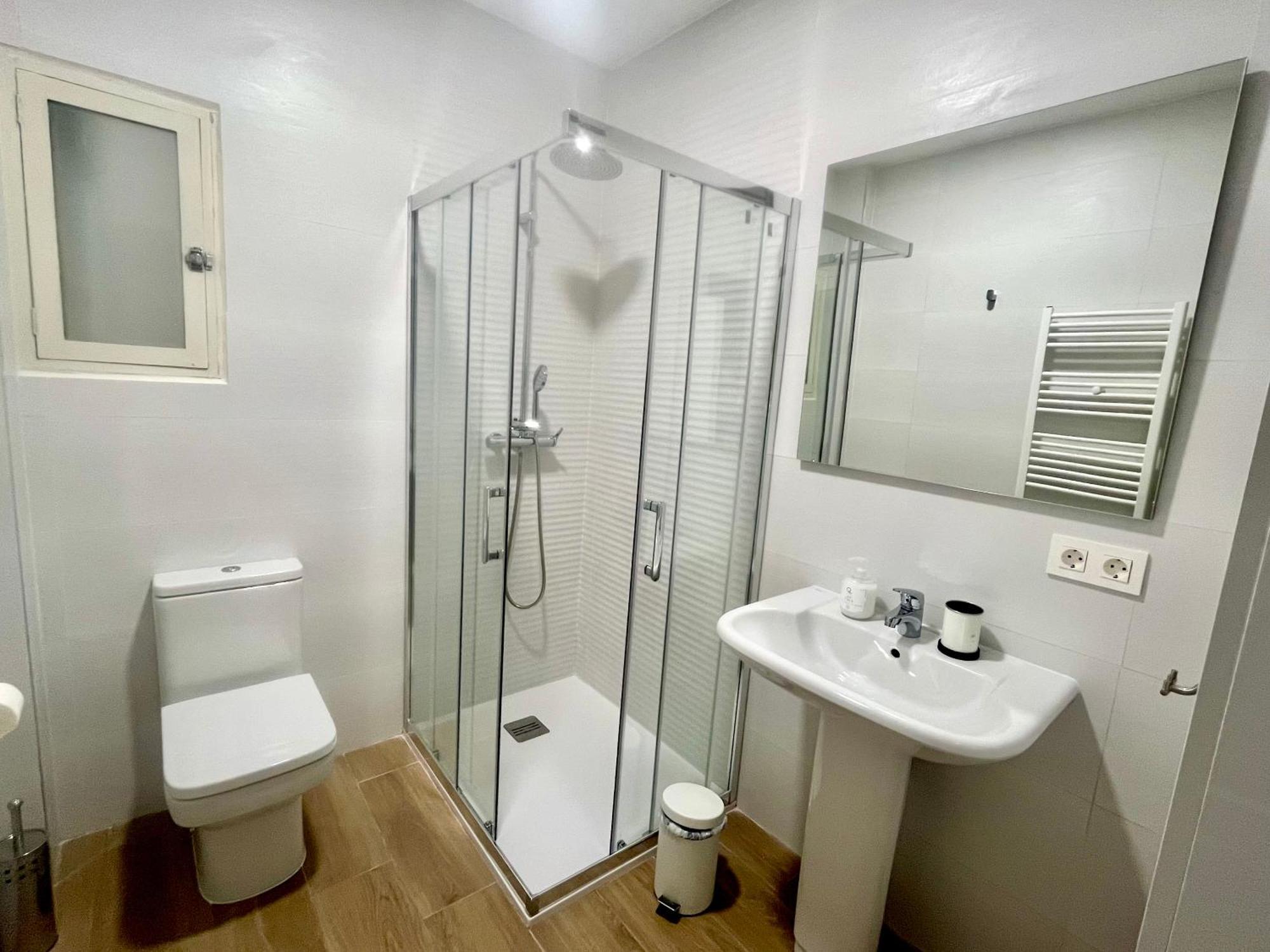 Apartamento Espacios Blanco Santiago - con parking. Valladolid Exterior foto