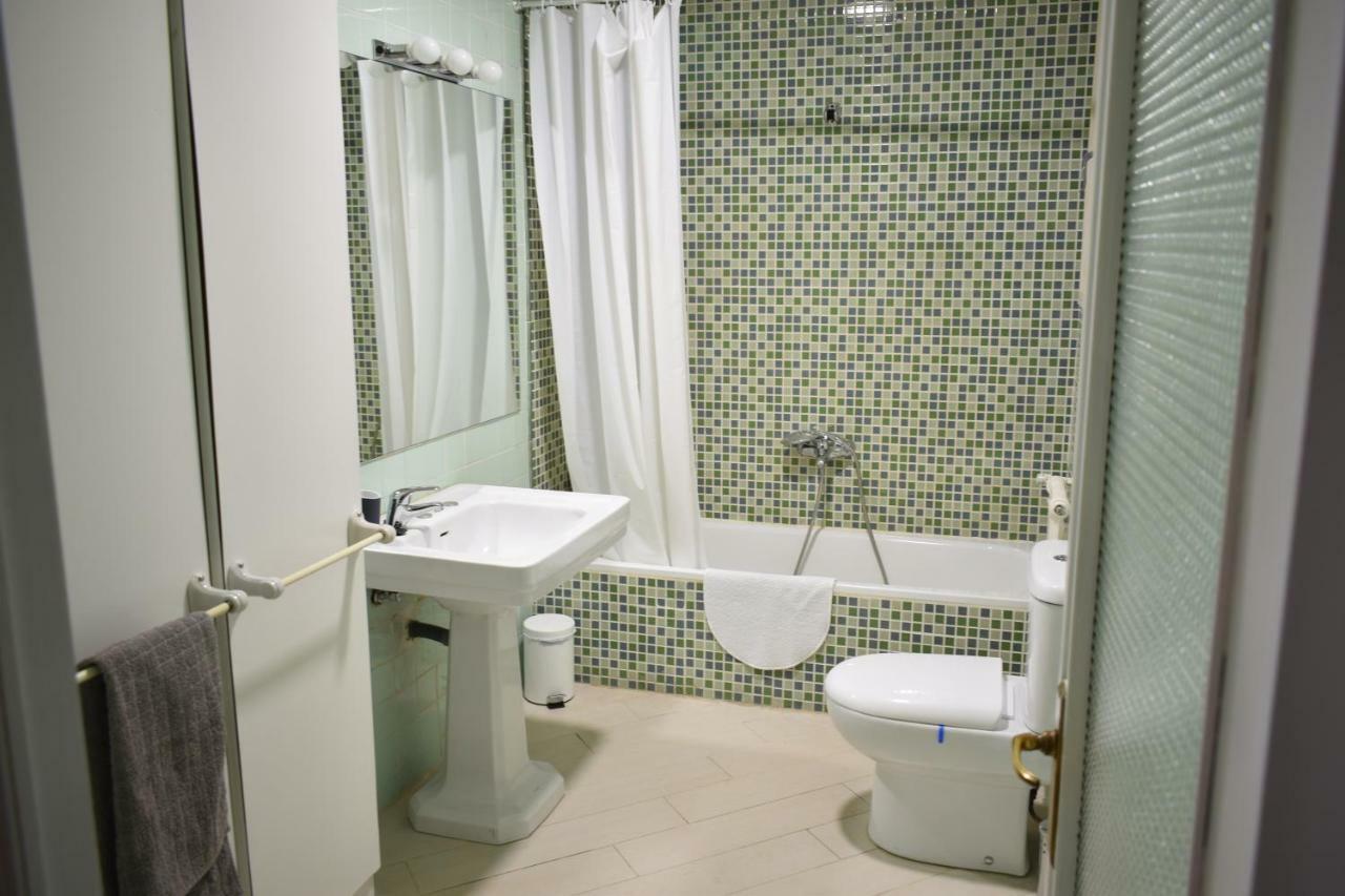 Apartamento Espacios Blanco Santiago - con parking. Valladolid Exterior foto